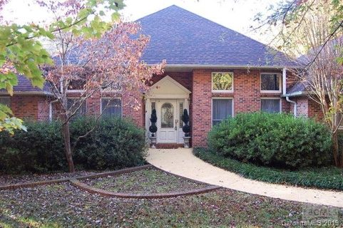 205 La Bellevue Drive