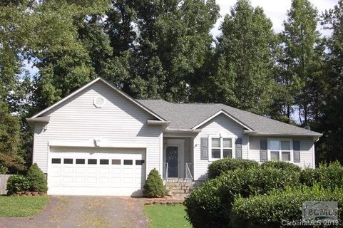1348 Mountain Shadows Drive sold home in Mountain Shadows, Morganton, NC