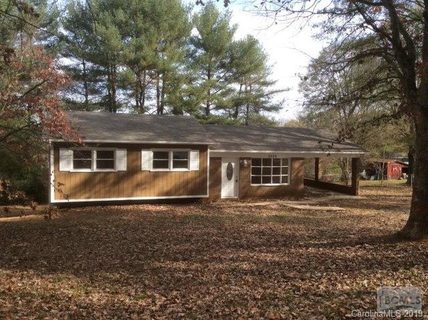 2526 Belshire Dr