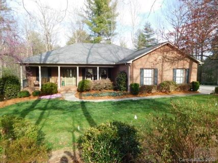 210 Springwood Drive Ne