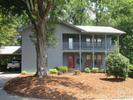 1652 Mountain Shadows Drive sold home in Mountain Shadows, Morganton, NC