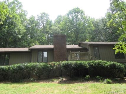 106 Parkland Street