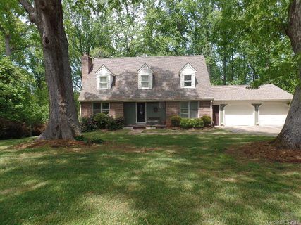 313 La Foret Drive