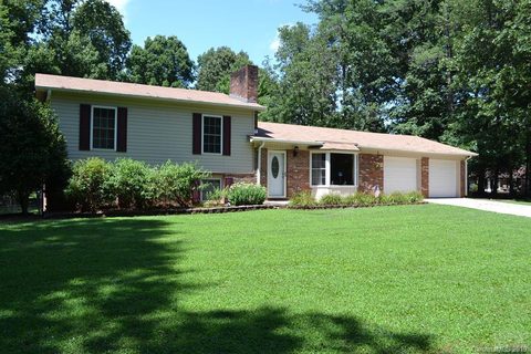 2800 Woodstream Drive