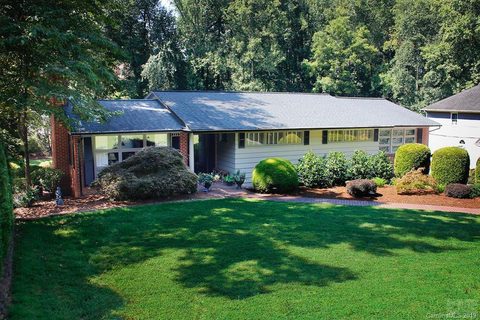 111 Kinwood Street