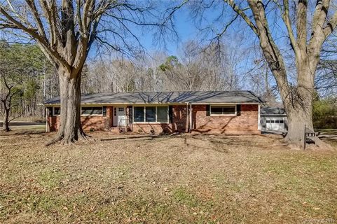 121 Cottonwood Drive