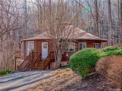 132 Carriage Drive 10 & 11 sold home in Fairview Pointe, Fairview, NC