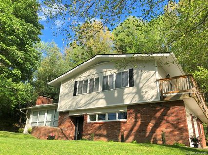 15 Belleview Road sold home in East Hills, Waynesville, NC