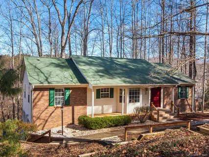 437 Hunters Glen Lane sold home in Hunters Glen, Hendersonville, NC