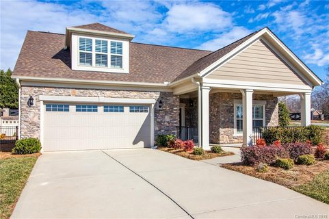 165 Brawley Point Circle sold home in The Courtyards at Brawley Point, Mooresville, NC