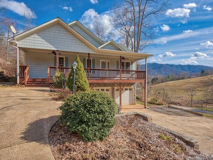 32 Indian Hills Loop sold home in Indian Hills Estates, Waynesville, NC