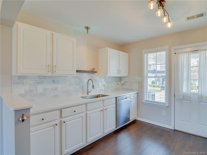 7138 Tom Castain Lane
