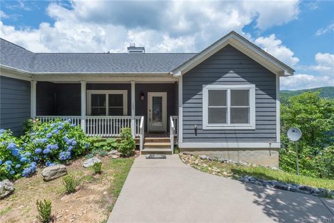 105 Davey Crockett Road sold home in Wildflower Ridge, Fairview, NC