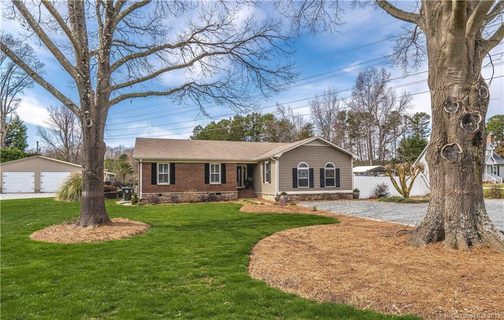 9529 Washam Potts Road sold home in Dogwood Acres, Cornelius, NC