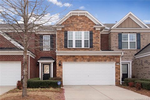 10438 Blairbeth Street sold home in The Enclave at Ardrey Kell, Charlotte, NC