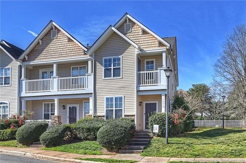 14844 Scothurst Lane