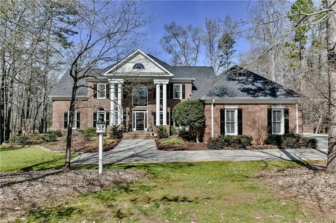 1317 Longleaf Court