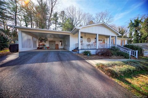 417 Kenilworth Road sold home in Starmount Forest, Statesville, NC