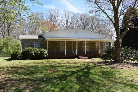 4870 Stratford Lane sold home in Bridgeport, Denver, NC