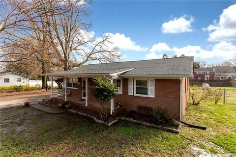 232 Sandy Avenue