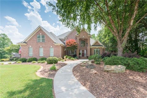 612 Elmhurst Drive sold home in Huntington Farms, Fort Mill, SC