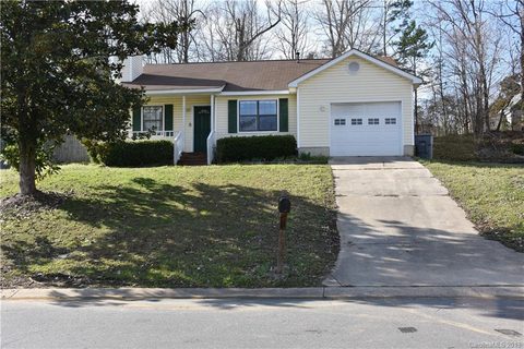 8421 Quarry Road sold home in Stoneridge, Charlotte, NC