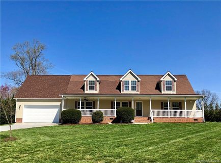 132 Top Flite Drive sold home in Augusta Greens, Statesville, NC