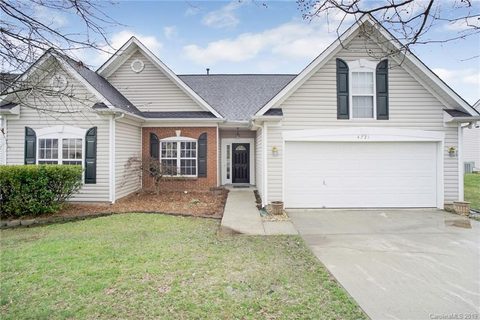 4721 Fox Thorne Drive sold home in Fox Chase, Charlotte, NC