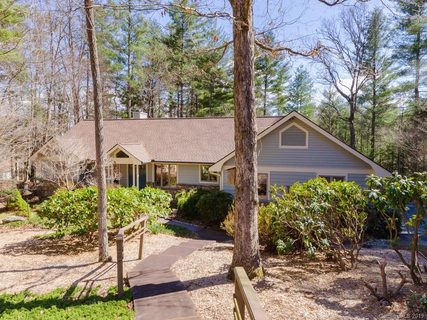 2009 Mountain Ash Circle sold home in Sugar Hollow Farms, Hendersonville, NC