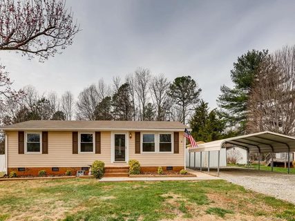 3718 Fieldcrest Circle sold home in Crestview, Concord, NC
