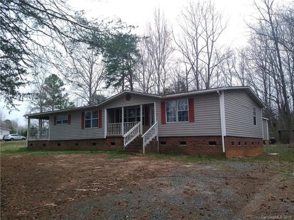 5833 Dachshund Street