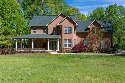 8196 Camelia Lane sold home in Willow Cove, Denver, NC