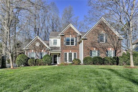 9826 Zackery Avenue sold home in Wynridge Estates, Charlotte, NC