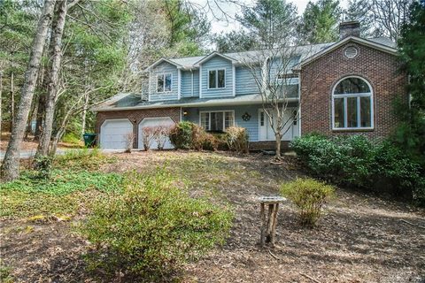 18 Tree Top Drive