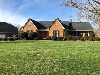 2221 Fairways Drive sold home in Club Estates, Cherryville, NC