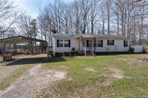 115 Red Fox Court sold home in Fox Trail, Mount Holly, NC