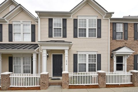 1676 Chamberside Drive 131 sold home in Atherton, Rock Hill, SC
