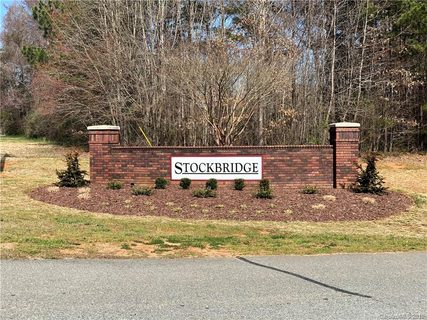 5040 Stockbridge Drive 23