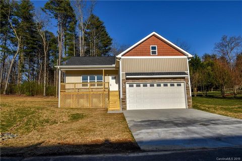 27 Crab Meadow Drive sold home in Crab Creek Valley, Hendersonville, NC