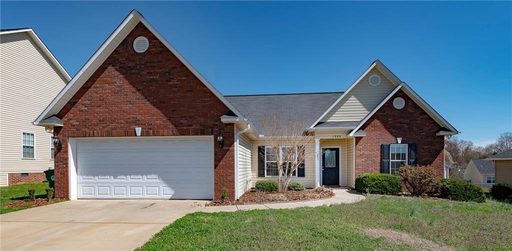 1844 Terrain Drive sold home in Meadow Crest, Conover, NC