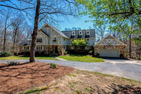 8323 Viking Drive sold home in Valhalla Farms, Marvin, NC