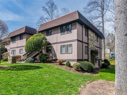 23 Lake Drive F8