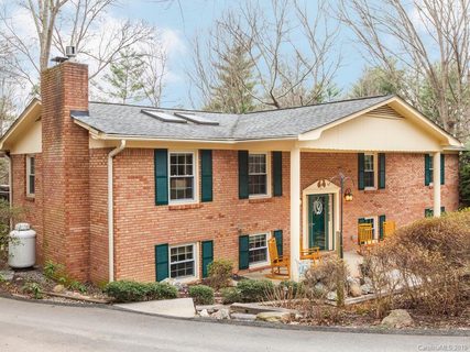 5 Lynnbriar Road sold home in Woodside Hills, Candler, NC