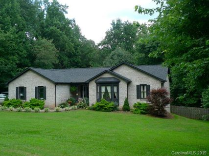 110 Oakwood Dr sold home in Brentwood, Morganton, NC