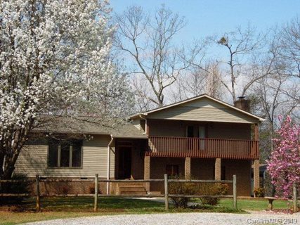 812 Hidden View Loop sold home in Pleasant Gardens, Marion, NC