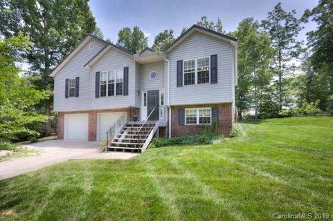2691 Laurel Pointe Dr sold home in Laurel Pointe, Nebo, NC