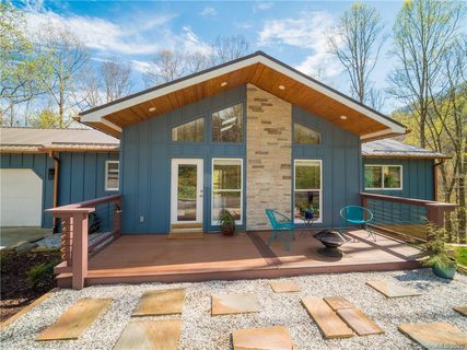 11 Indian Falls Road sold home in Indian Falls Estates, Asheville, NC
