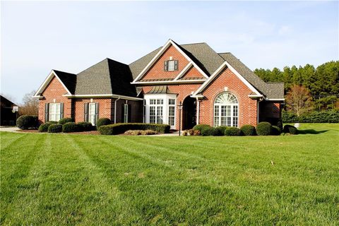 112 Kendallwood Drive