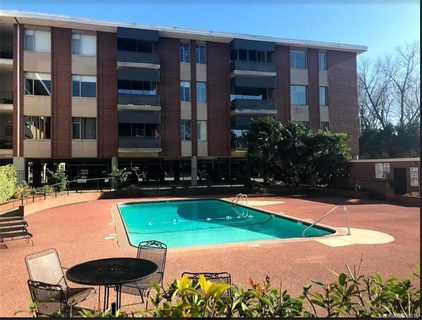 1300 Queens Road 414