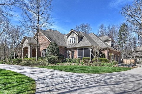 1084 Holland Oaks Drive